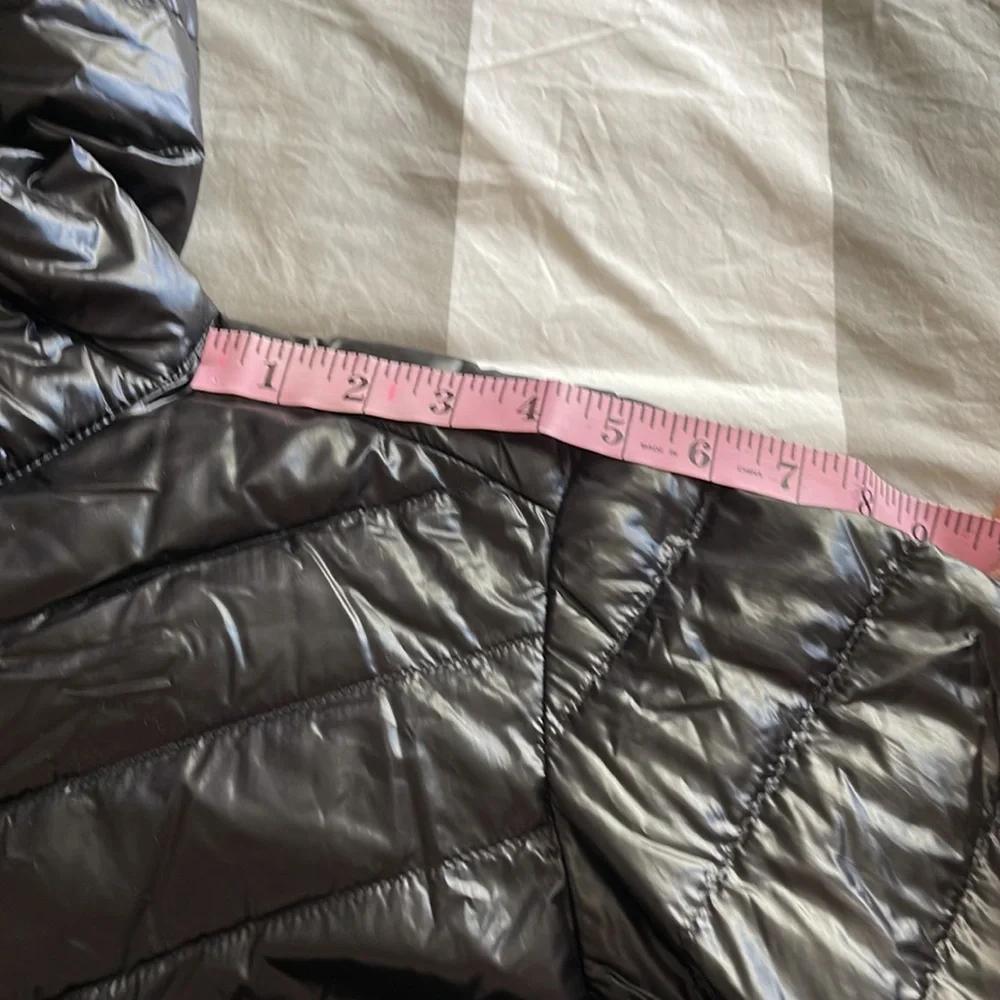 Uniqlo Ultra Light Down extra warm black jacket w/pockets front zipper like new - Picture 5 of 11